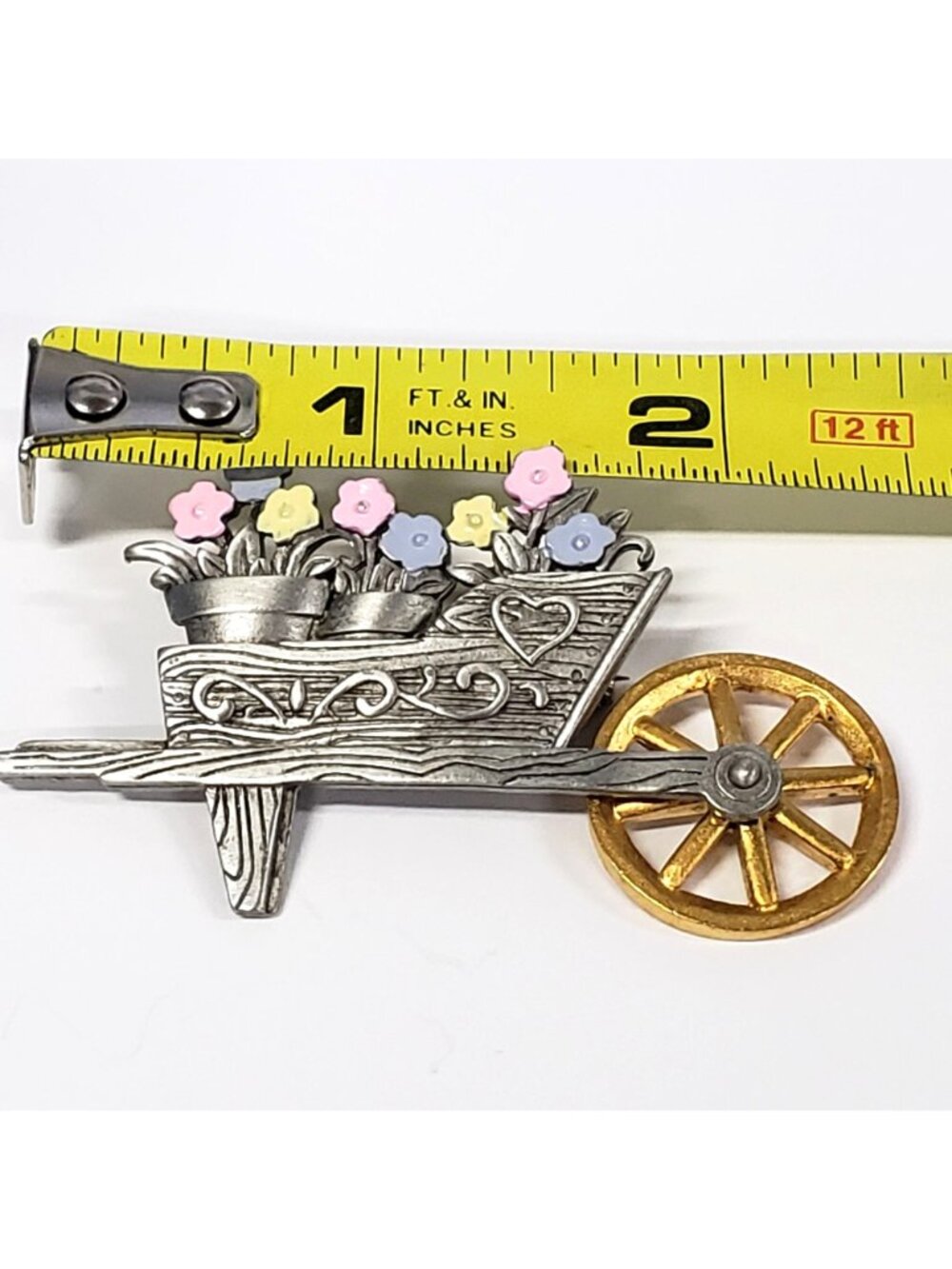 Vintage JJ Jonette Jewelry Wheelbarrow Brooch with Flowers & Gold-Tone Wheel - Picture 4 of 6